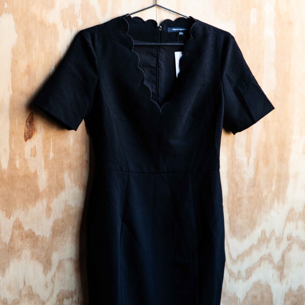 Scalloped LBD French Connection NWT Size 10 US